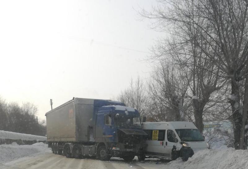 трасса м5 самарская область авария горела фура. кпп на фуре. авария 07. светофор и фура. авария под тобольском фуры на светофоре.