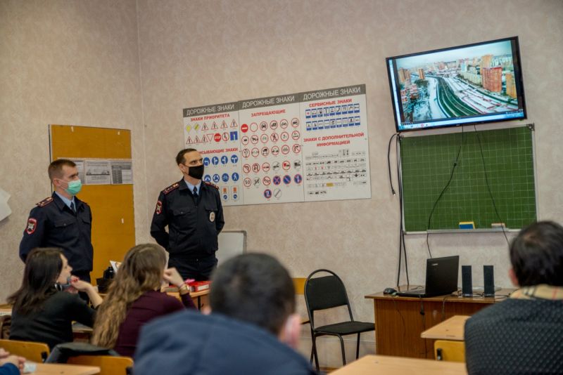 ������� ��������� ��������� ������ �� ��������� ������������������ �� ����� �������