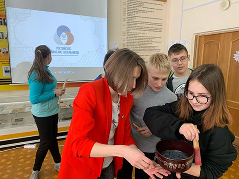 ����� ������ ������ ���������� �������� ����� � ��������, � ����� - � ���������� 