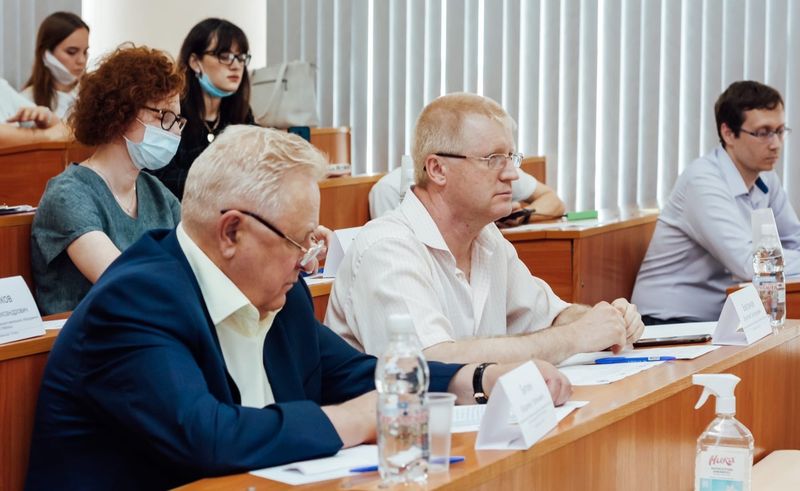 ������ �������� ��������� ������ ������������� � ����������� ����� � ������ ���������� �������� ������-����������������� �����