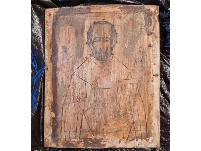 Жители Сызрани нашли старинную икону на чердаке, оплатили ее реставрацию, но у себя не оставили 