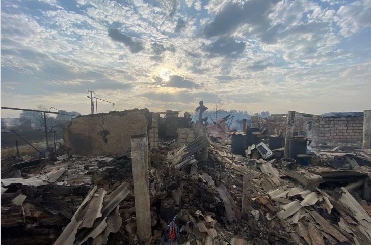 � ������� ���������� ����� ����� ��������� 6 ����� � 8 ������ �����, ����������� �� ���, � ������ ����� �������� ���������� �������