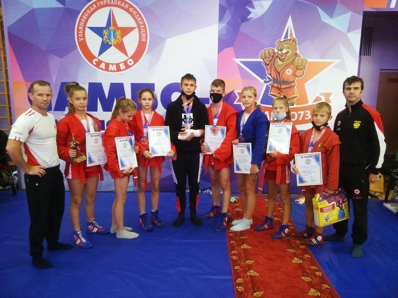 На международном фестивале по самбо юные сызранцы завоевали восемь медалей