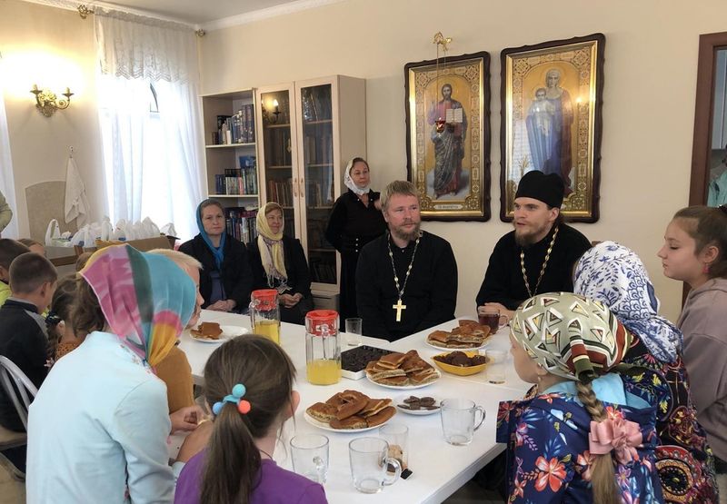 Мал новости. Воскресные школы при храме в Сызрани. Исянгулово храм Сергия Радонежского. Воскресная школа. Школа при храме.
