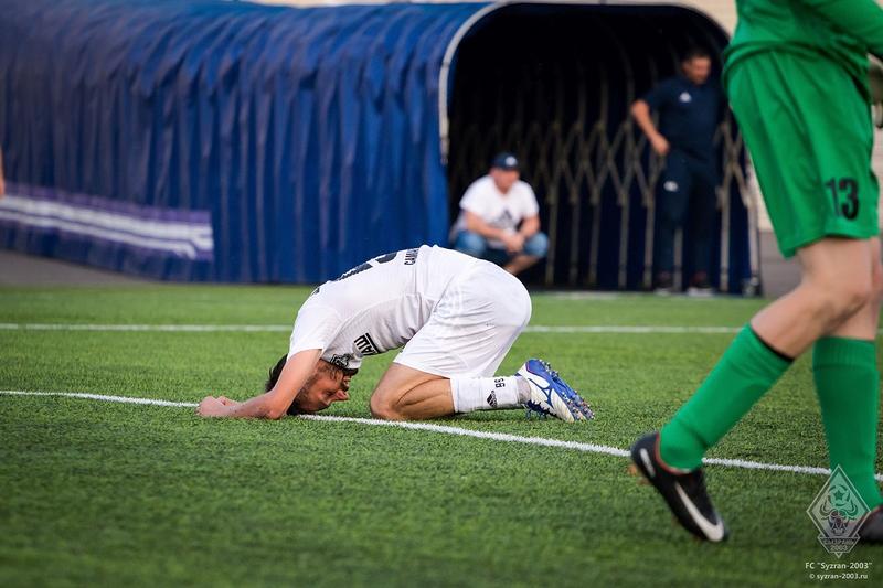 Нельзя так «бомбить» соперника: сызранские футболисты обвинили самарцев в нарушении кодекса спортивной чести, а впереди - игра с ними  