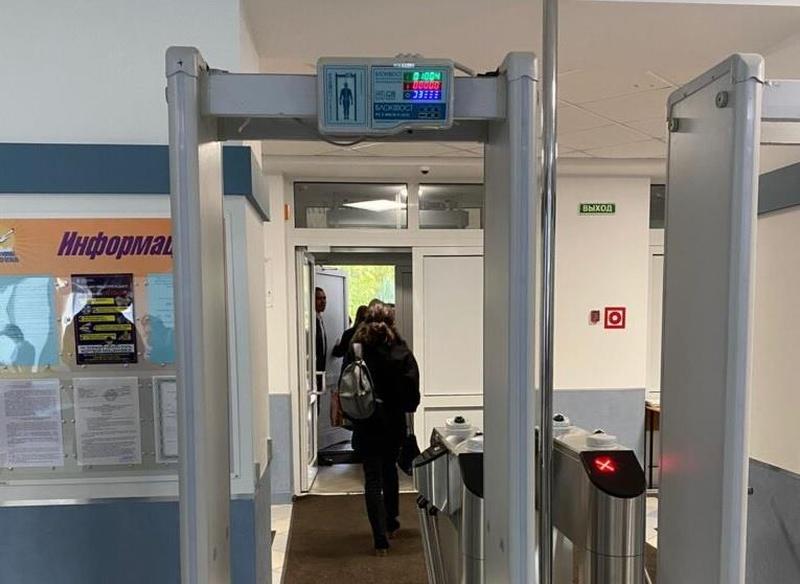 � ��������� ������� ����� ���������� � ������� � �������������� ��� � ������