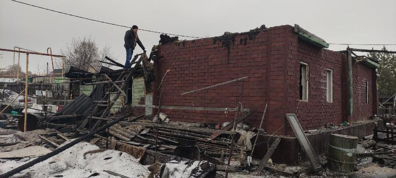Причина пожара, уничтожившего дом пожилого человека, установлена