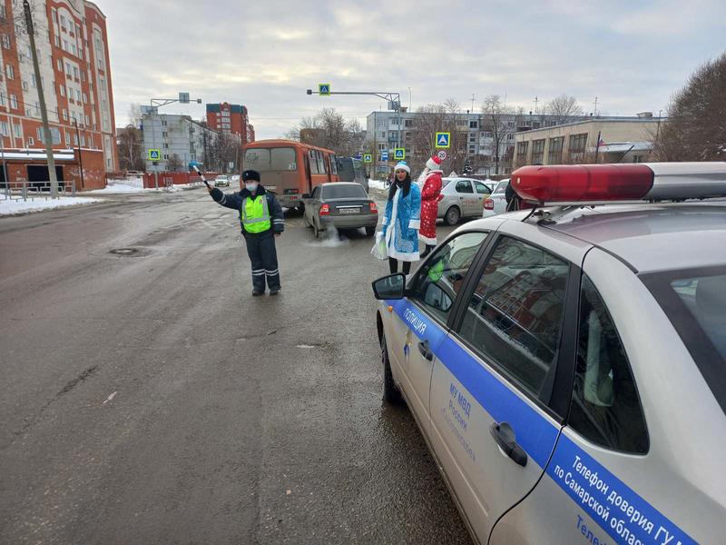 Мал сызрань последние новости. Сызранские автомобили. Фото патрульной машины. Портал маленькая Сызрань.