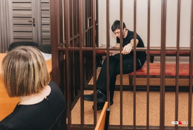 Убийца из Сызрани прямо в зале суда порвал дело
