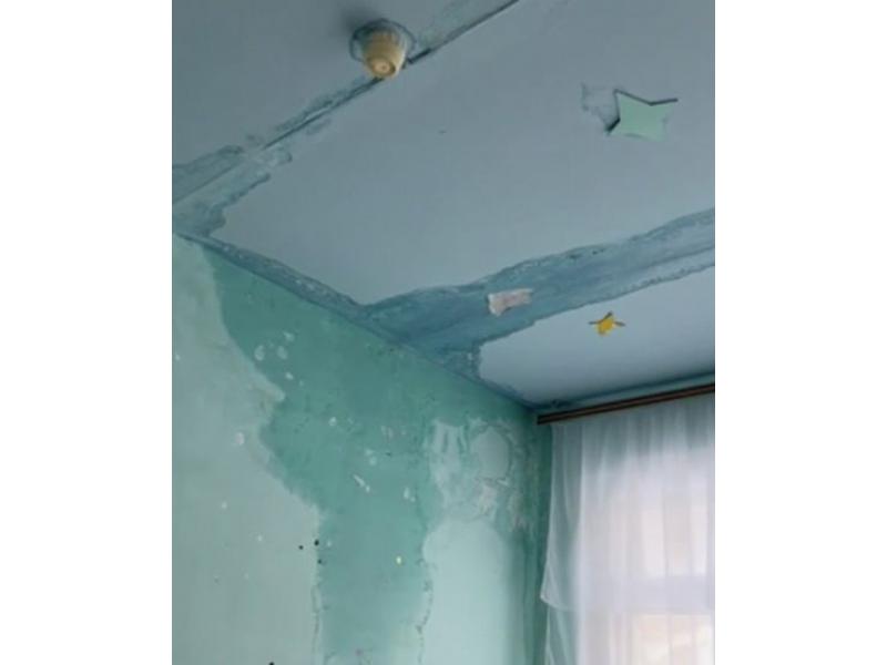 Следователей заинтересовало сообщение в интернете о мокрых стенах в двух детских садах Октябрьска