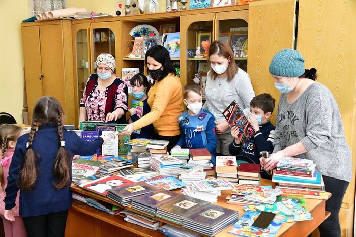 Волонтеры Сызранского НПЗ подарили общественной организации «Виктория» целый мир