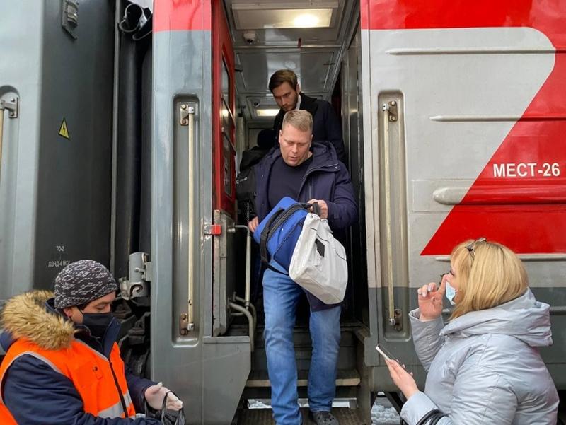 Эшелон с жителями Донбасса ненадолго остановился в Сызрани