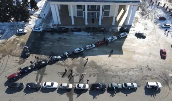 В Сызрани прошел автопробег в поддержку Российской Армии: видео