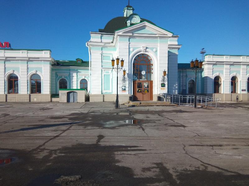 Новости сызрани маленькая сызрань. ЖД вокзал Сызрань 1 1995 год. Железнодорожный вокзал Сызрань в 1972 году. ЖД вокзал Сызрань 2022 год. Вокзалы Сызрань город Сызрань 1 в 2022 году.