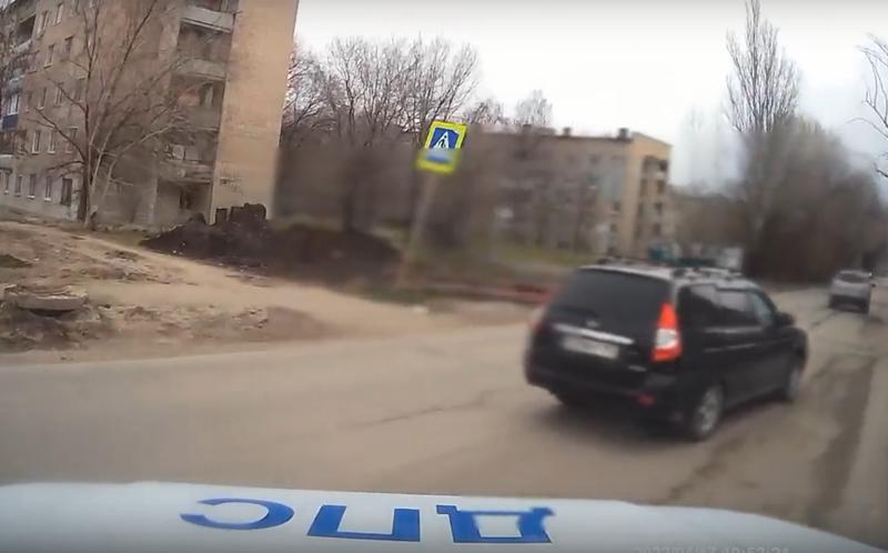 Погоня полиции за Приорой по Сызрани была краткой, но волнующей: видео