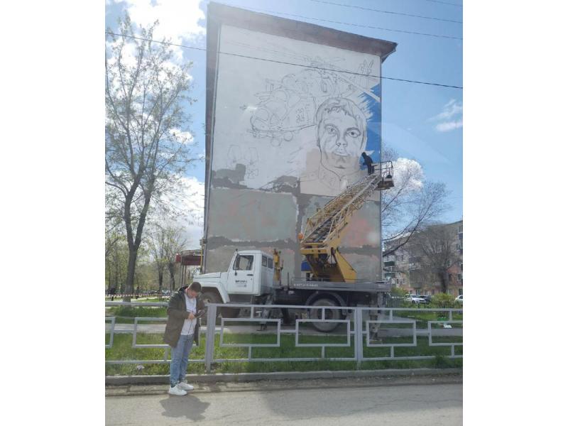 Совсем скоро стену дома в Сызрани украсит портрет погибшего на Украине летчика Вячеслава Бараева
