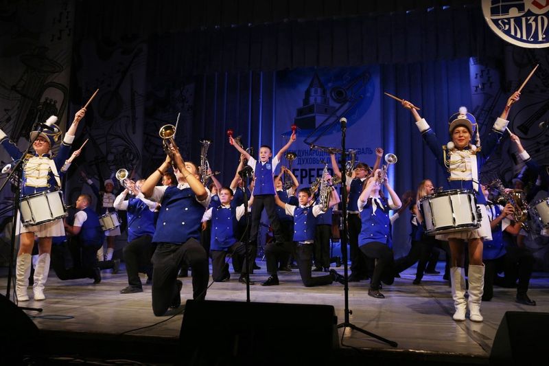 Духовой оркестр школы искусств за победу во всероссийском фестивале-конкурсе получил сертификат на сумму 2 млн рублей