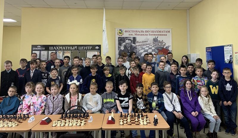 В турнире памяти выдающемуся шахматисту приняли участие 180 человек из России и Казахстана
