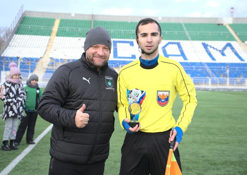 Стартовал Кубок Самарской области по футболу: спортсменов напутствовал Максим Симонов