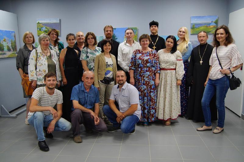 Участники пленэра «Живые родники» показали свои полотна в галерее «Наследие»