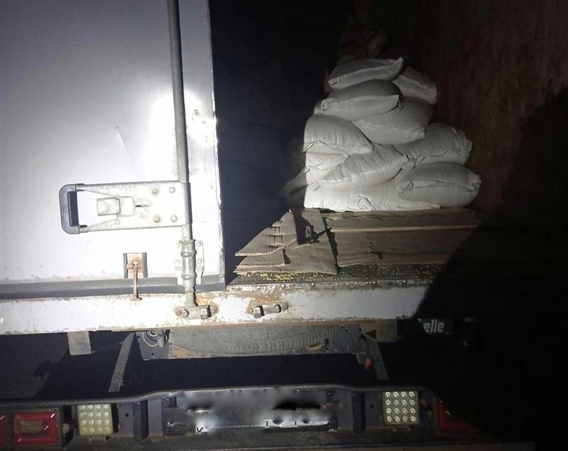 Шесть попыток за сутки: 9 тонн сахара попытались вывезти в Казахстан ушлые автомобилисты