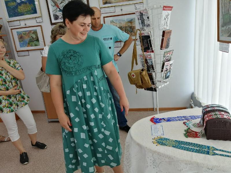 В Сызрани открылась выставка изящных женских украшений