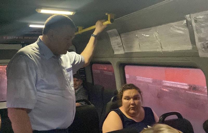 Глава Сызрани Анатолий Лукиенко снова проехал в автобусе: какие маршруты выбрал мэр и к каким выводам пришел после поездки. Видео