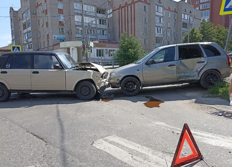 Новости сызрани маленькая сызрань. Легковушка.