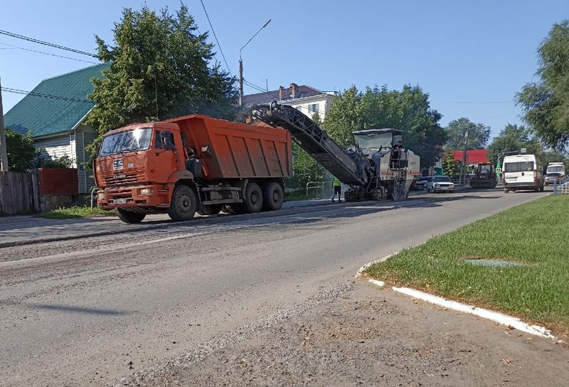 На Ульяновской срезают асфальт - скоро мучения водителей закончатся