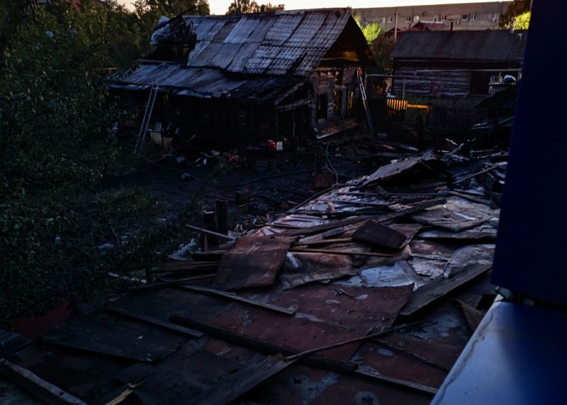 Крупный пожар в Сызрани тушили 40 минут - горел частный дом