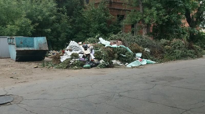 Сызрань вынуждена «выбрасывать деньги на свалку», оплачивая вывоз мусора - а платежи населения уходят регоператору
