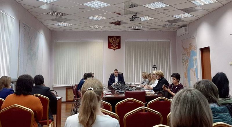 Анатолий Лукиенко снова встретился с семьями мобилизованных горожан