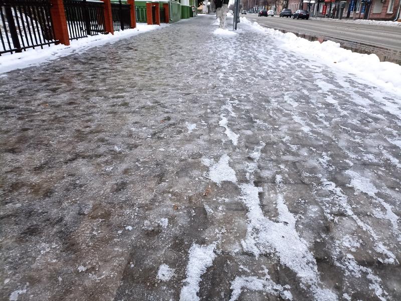 Сидите дома! Погода превратила Сызрань в опасный каток