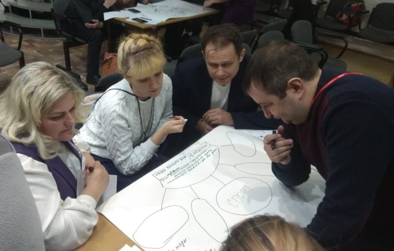 Педагоги Западного образовательного округа вступили в борьбу на конкурсе «Сердце отдаю детям»