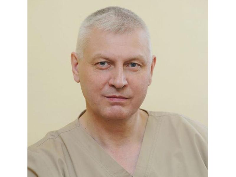 «Спасибо всем, а доктору - низкий поклон!» Измученному болями мужчине помог сызранский хирург