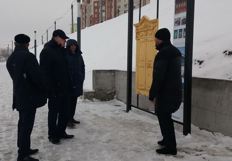 Потерявшим вид арт-объектам на Монастырской набережной будут возвращать красоту. Но не сейчас