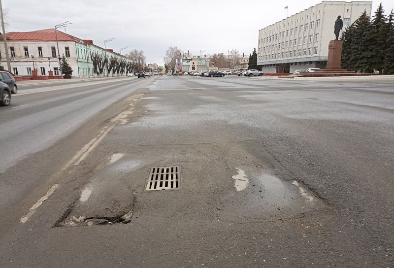 На пути пешеходов намечаются серьезные проблемы - притом, в очень людных местах