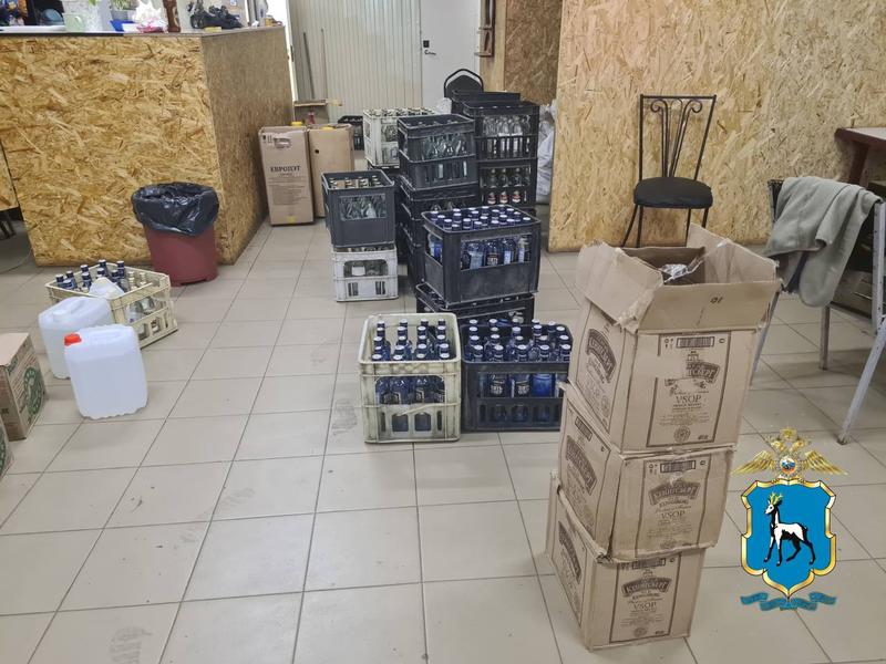 В Самарской области изъят алкогольный контрафакт и задержано четверо торговцев предполагаемой «паленкой» - и это «улов» всего одной недели