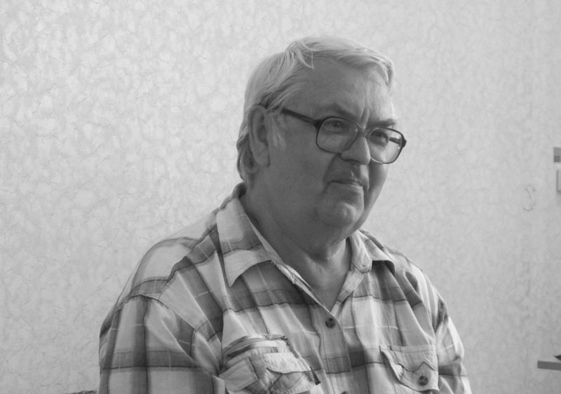Уходит старая гвардия - не стало знаменитого поэта Вячеслава Харитонова