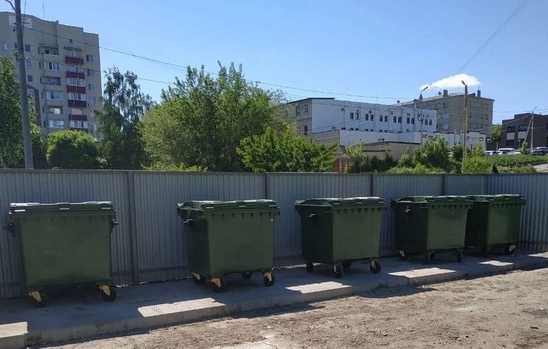 Выбрасывая мусор, стоит быть внимательнее - рядом может находиться ценная информация