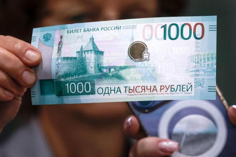 Крест забыли: выпуск новой банкноты в 1000 рублей срочно остановлен