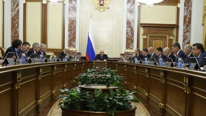 Правительство Михаила Мишустина в полном составе ушло в отставку. Что дальше
