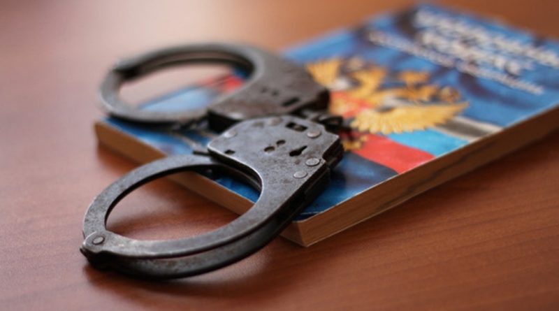 В Октябрьск доставили преступника, объявленного в федеральный розыск