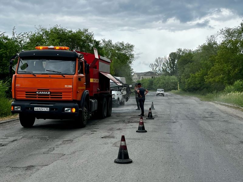 Сызранским дорогам прописали «инъекции»: в городе продолжается ремонт дорог