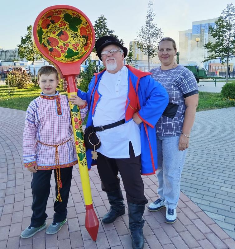 Талантливый юный музыкант Глеб Потапов выступил на Международном фестивале с забавным названием-прозвищем. Видео