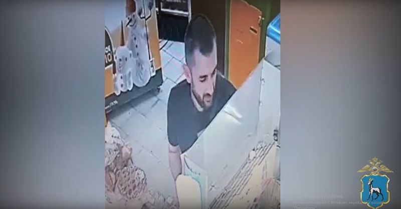 В Самарской области полиция ищет агрессивного бородача неславянской внешности, искалечившего человека. Видео