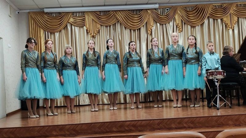 Проникновенное пение ансамбля «Веснушки» принесло ему звание Лауреата фестиваля-конкурса «Маэстро марш»