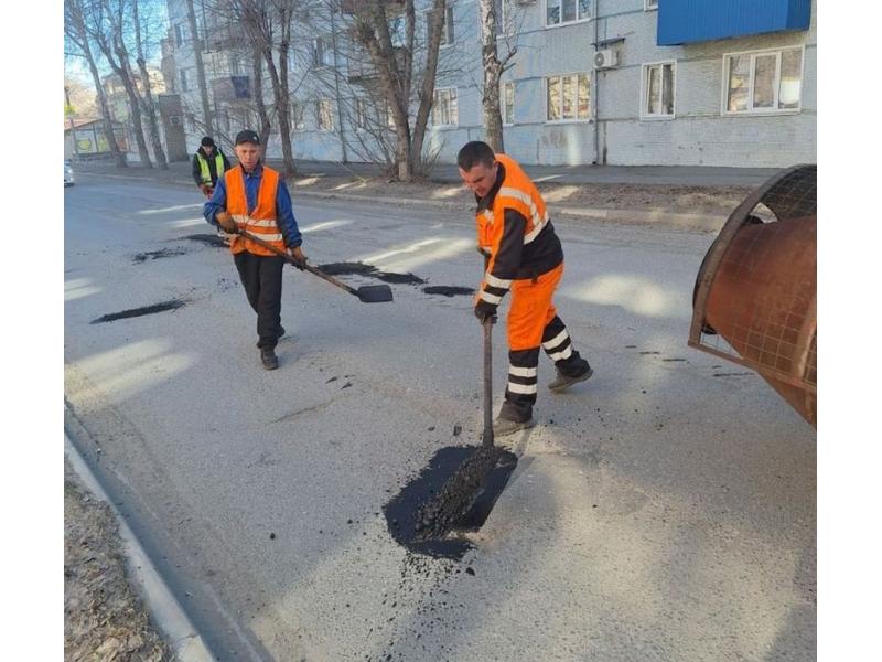 Просто добавь воды: «быстрорастворимые» дороги Сызрани снова латают заплатками