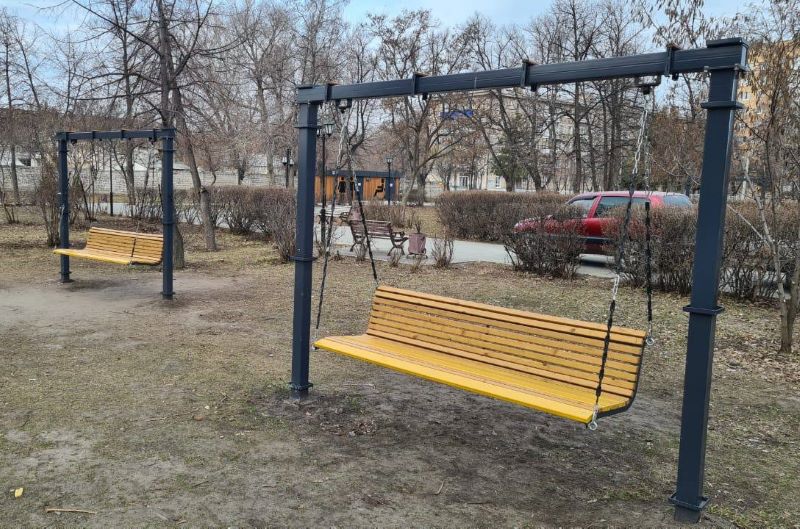 «Виталий и пассатижи»: в городском парке в который раз восстановили крылатые качели