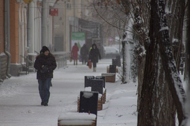Нужно готовиться к сильному морозу, а для передвижения по дорогам Сызрани достать коньки